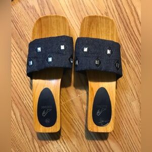 Bertinni Open Toe Platform Clog Sandals Blue Denim & Rhinestone Accents Size 10